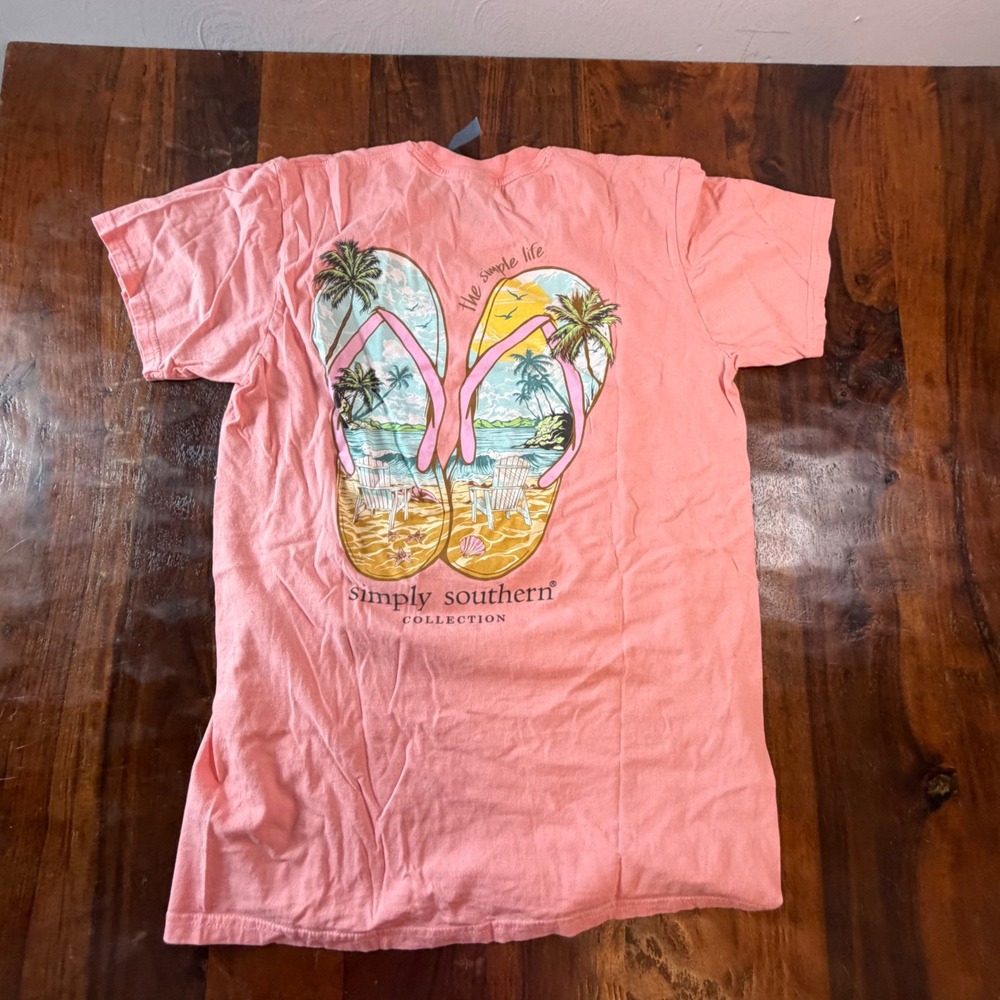 Simply Southern Coral Pink Graphic T-Shirt Medium Flip Flops Beach Scene Cotton - Picture 3 of 7